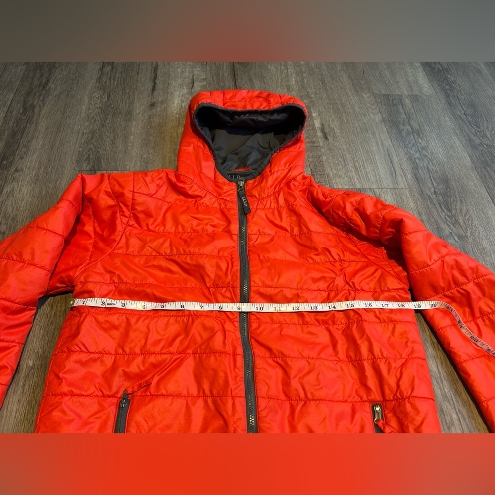 LL Bean Light Puffer Jacket - Picture 4 of 8